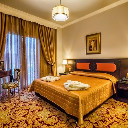 Kouros Hotel ดรามา ภายนอก รูปภาพ