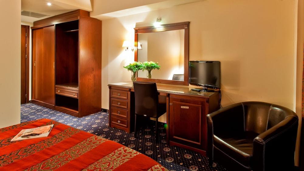 Kouros Hotel ดรามา ภายนอก รูปภาพ