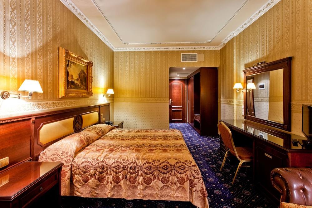Kouros Hotel ดรามา ภายนอก รูปภาพ