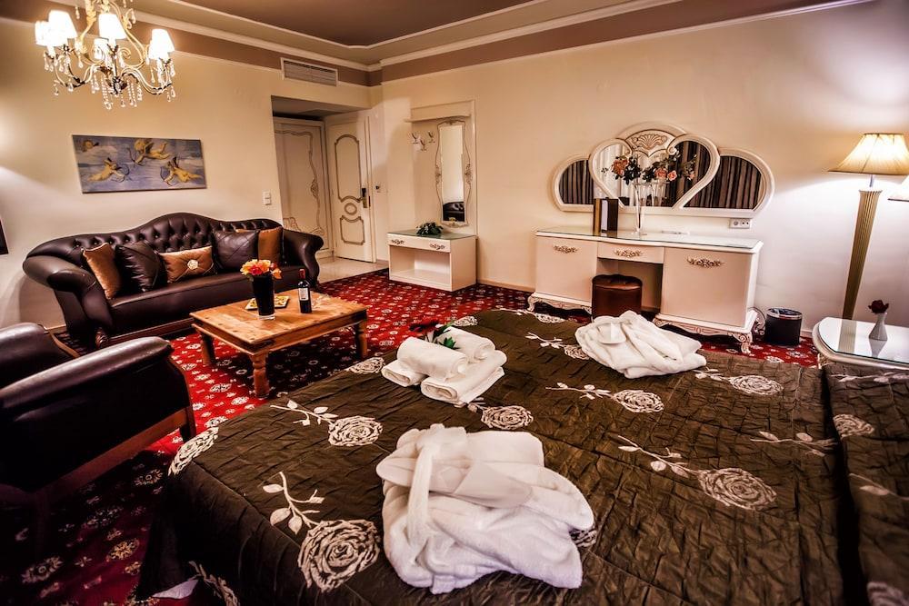 Kouros Hotel ดรามา ภายนอก รูปภาพ