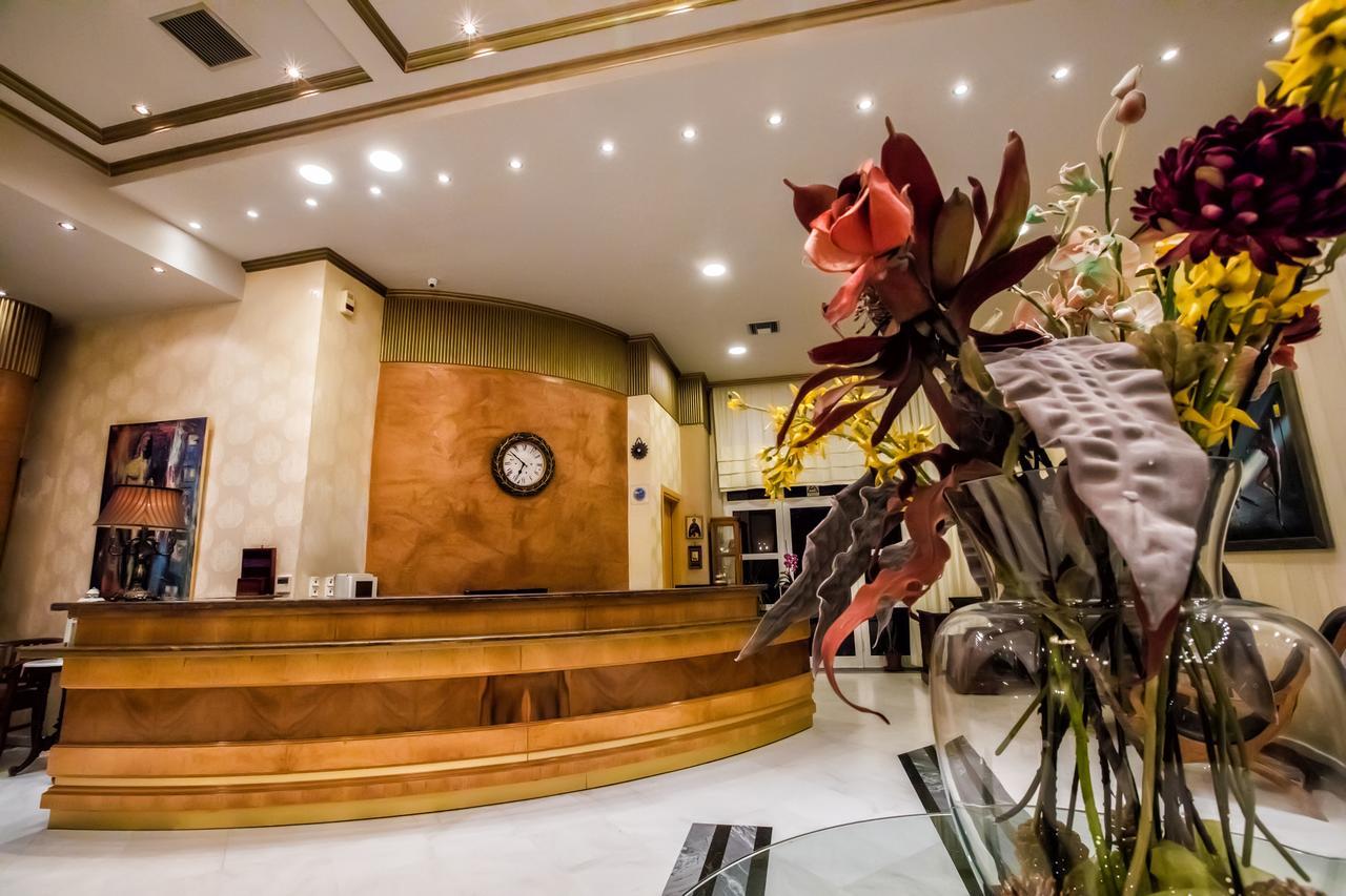Kouros Hotel ดรามา ภายนอก รูปภาพ