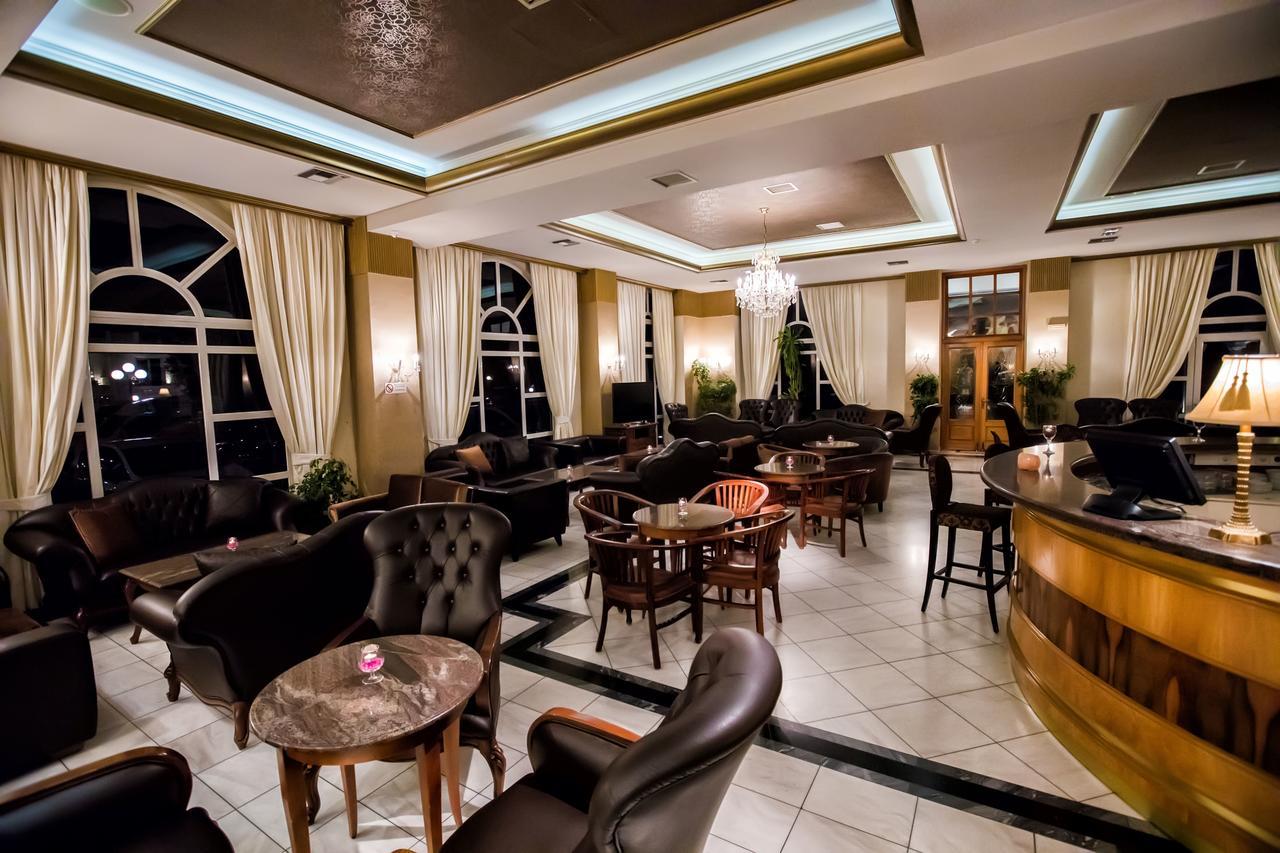 Kouros Hotel ดรามา ภายนอก รูปภาพ