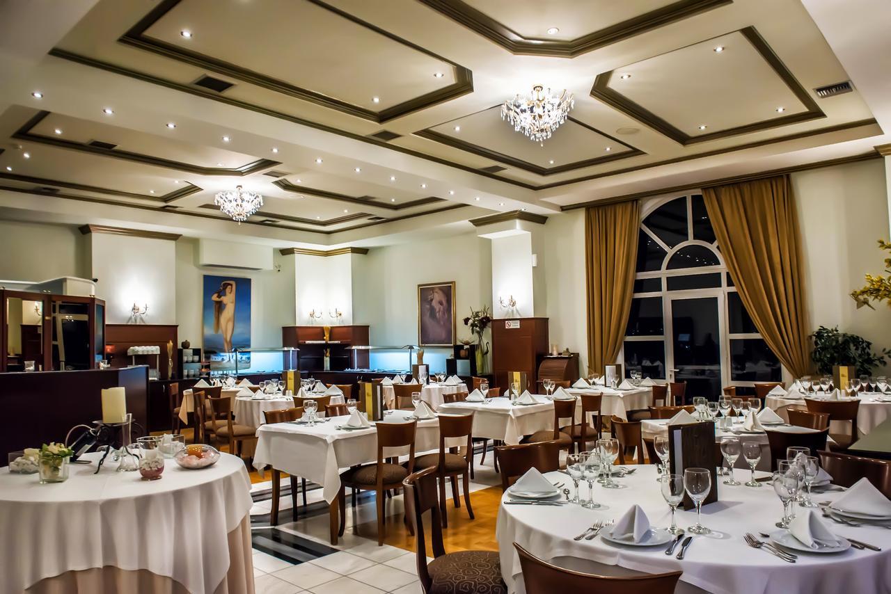 Kouros Hotel ดรามา ภายนอก รูปภาพ