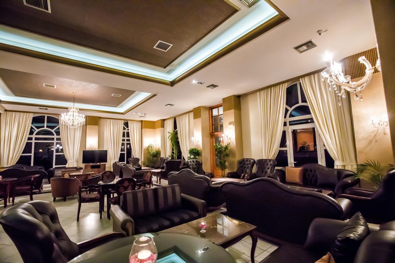 Kouros Hotel ดรามา ภายนอก รูปภาพ
