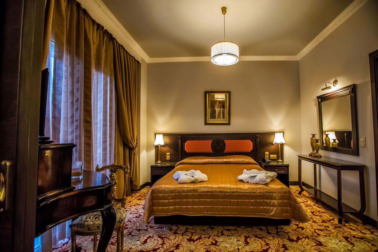 Kouros Hotel ดรามา ภายนอก รูปภาพ